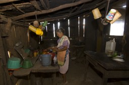 Die Kchen sind karg eingerichtet, gekocht wird aber immer dreimal tglich.