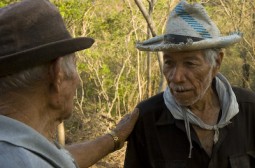 Unterwegs treffen wir auf einen Kollegen, der auch seit vielen Jahren in der Region wohnt.